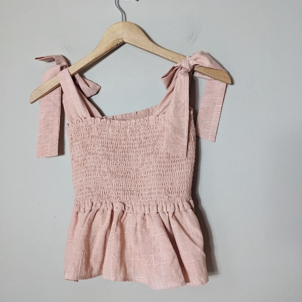Paper Crane peplum Smocked Top size small - Picture 6 of 6